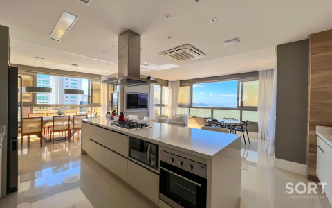 Apartamento Mobiliado no Ed. Apogee by Cechinel