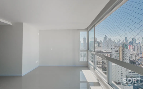 Apartamento Andar Alto no Sistina Tower