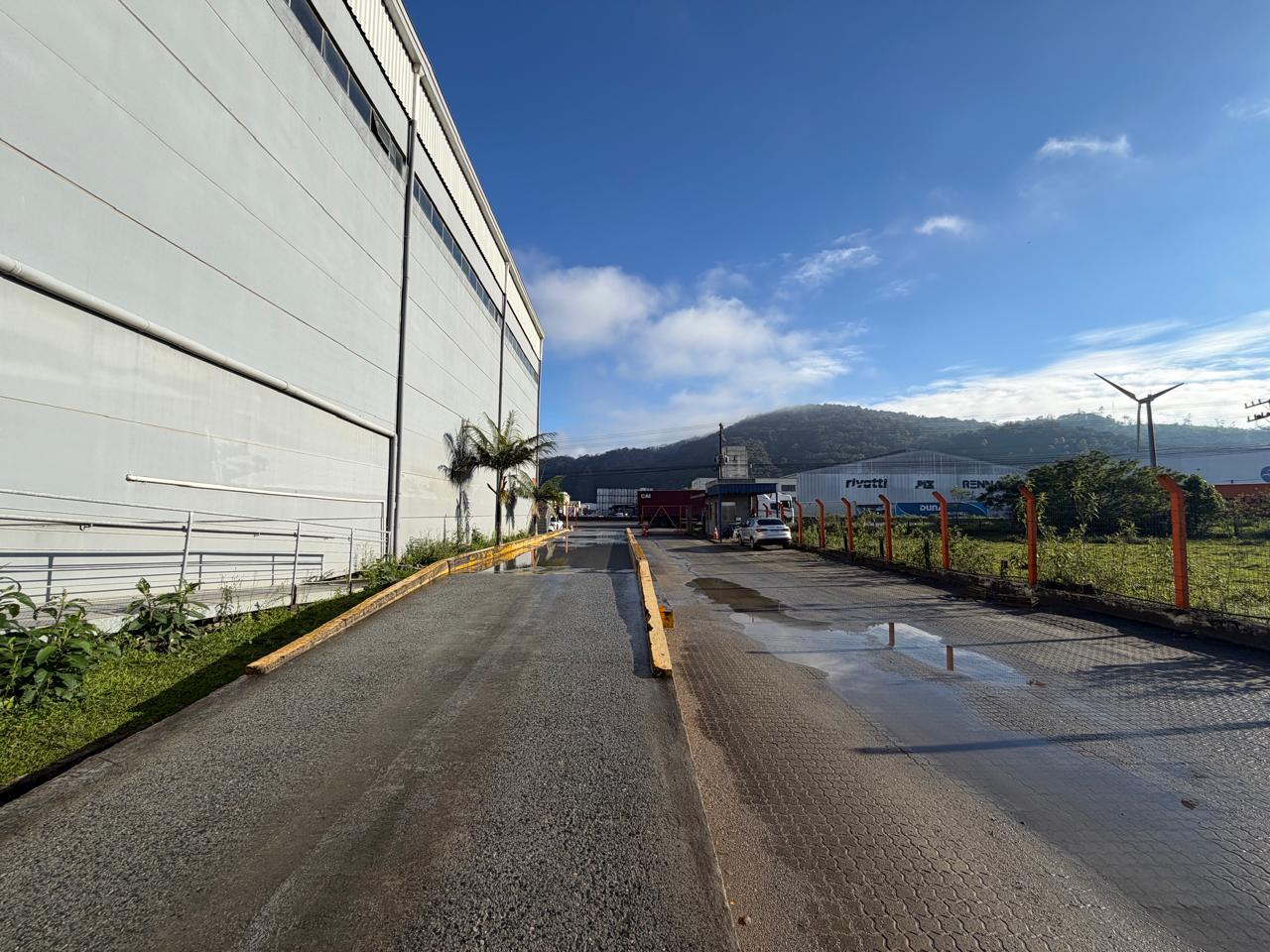 Galpão Logístico para Locação em Navegantes/SC – 7.115,16 m²