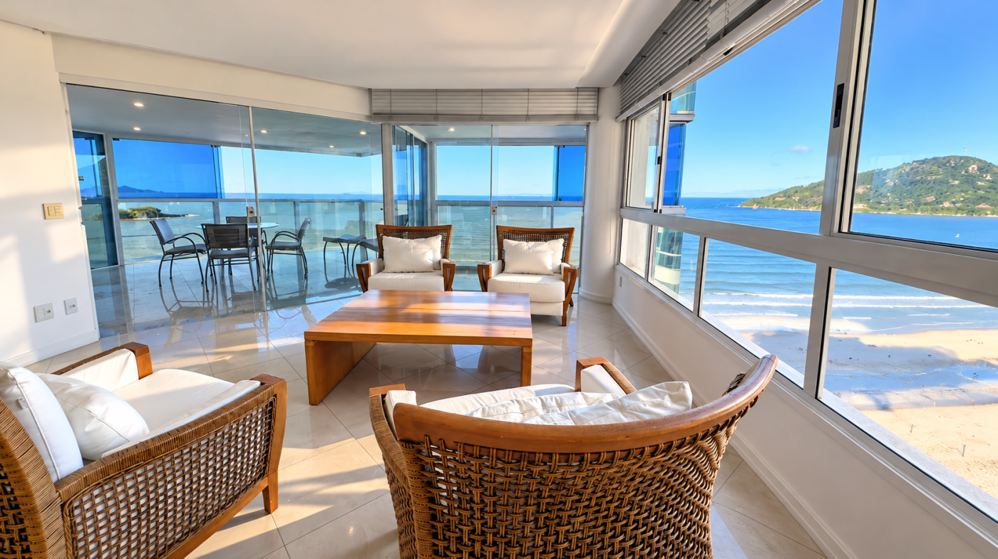 Apartamento frente-mar com 4 suítes e 279,54 m² no Edifício The Sun Tower em Balneário Camboriú (SC)